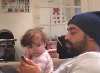 爸只顧玩手機不理她!萌娃出招「勾魂大法」他秒破功 媽笑:最強小三!